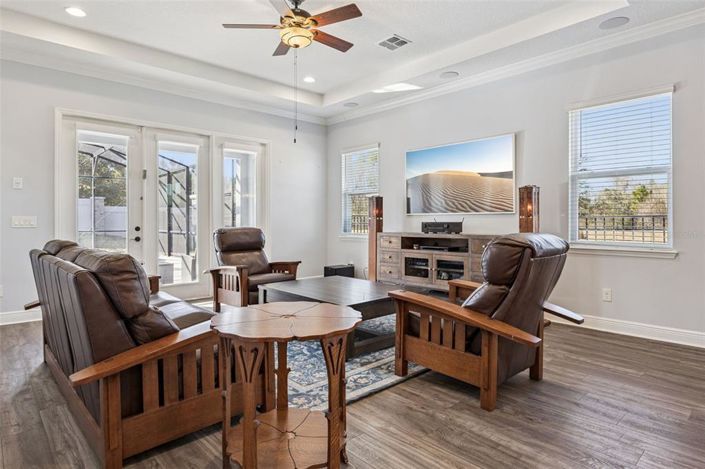 Image No.11-5 Bed House for sale