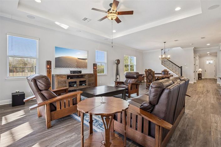 Image No.12-5 Bed House for sale