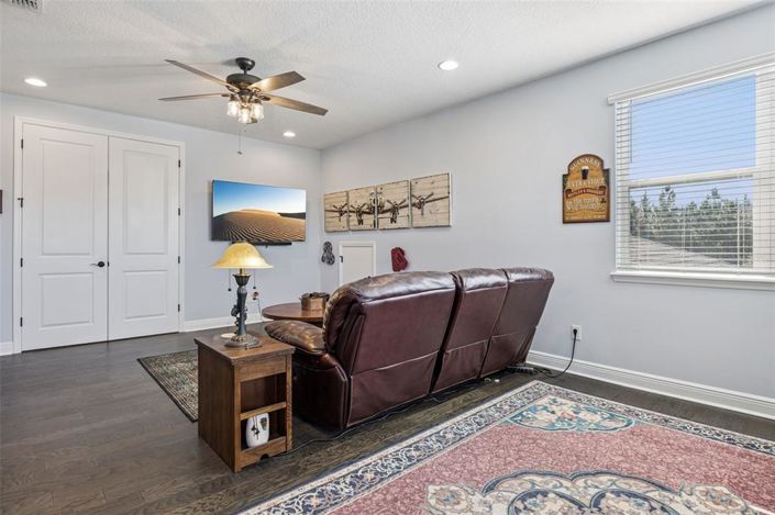 Image No.26-5 Bed House for sale