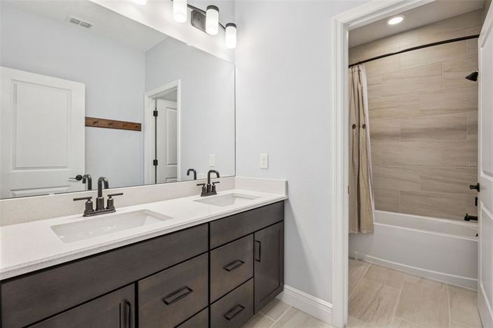 Image No.37-5 Bed House for sale