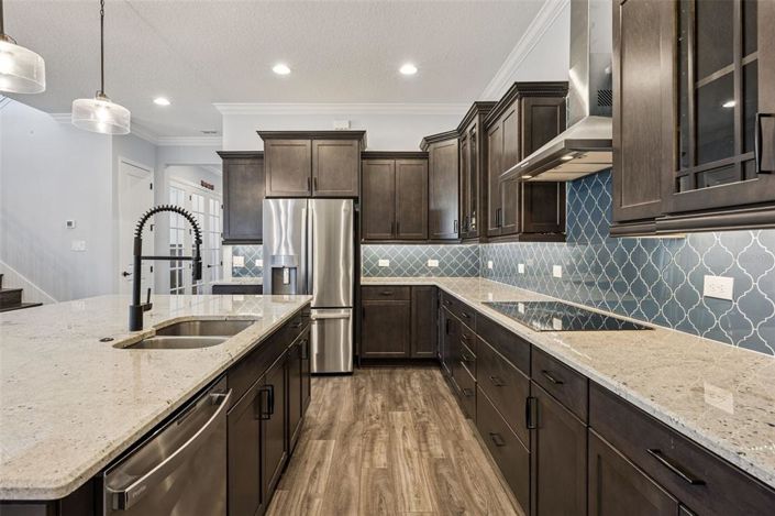 Image No.6-5 Bed House for sale