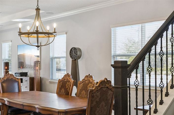 Image No.8-5 Bed House for sale