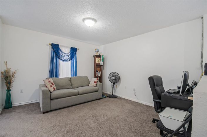 Image No.19-4 Bed House for sale