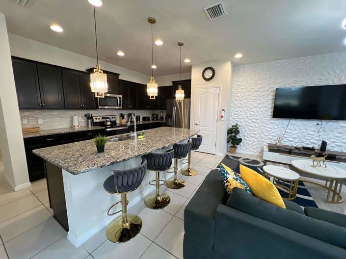 Image No.7-5 Bed Townhouse for sale