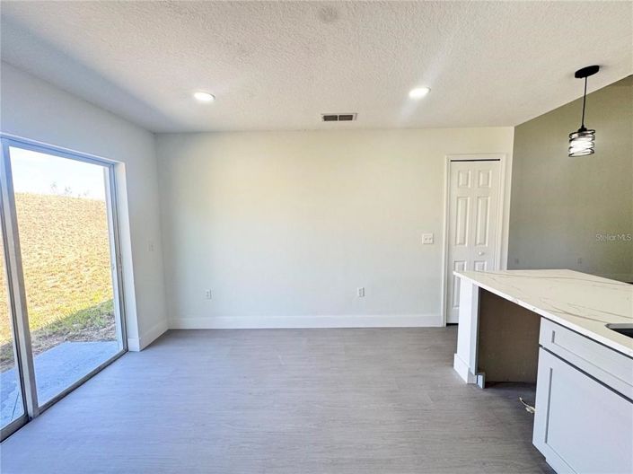 Image No.9-Maison de 4 chambres à vendre à Saint John