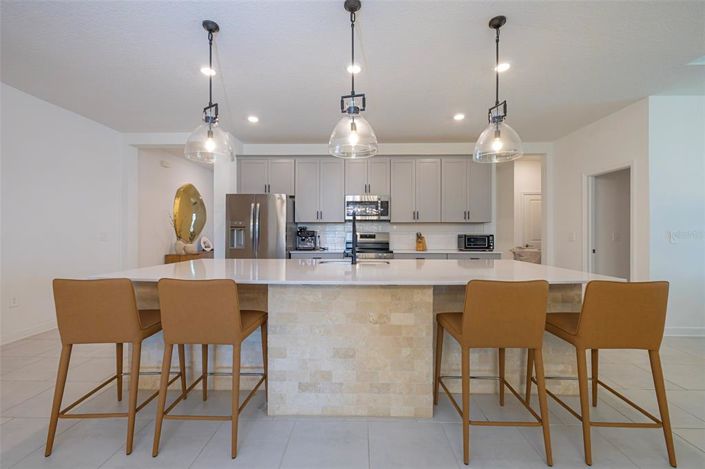 Image No.20-4 Bed House for sale