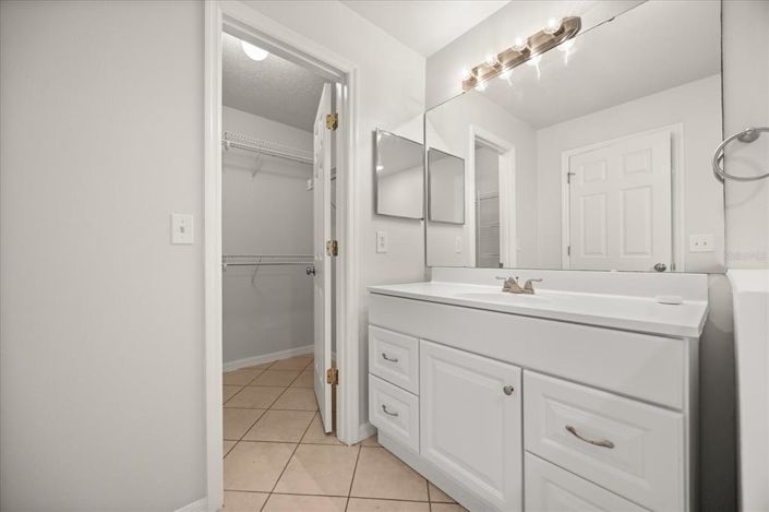 Image No.21-3 Bed House for sale