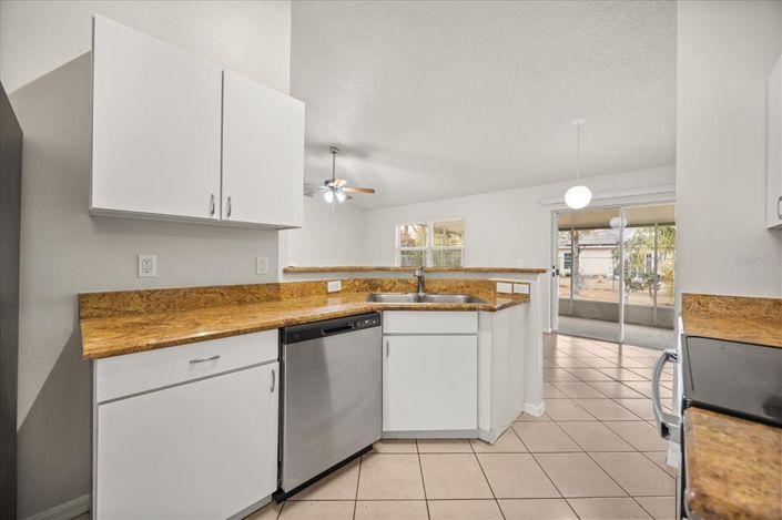 Image No.6-3 Bed House for sale