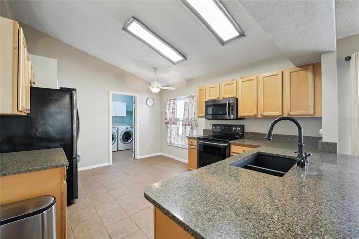 Image No.12-3 Bed House for sale