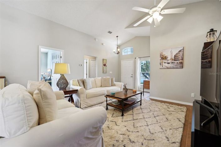 Image No.9-3 Bed House for sale