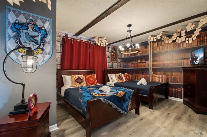 Image No.33-5 Bed House for sale