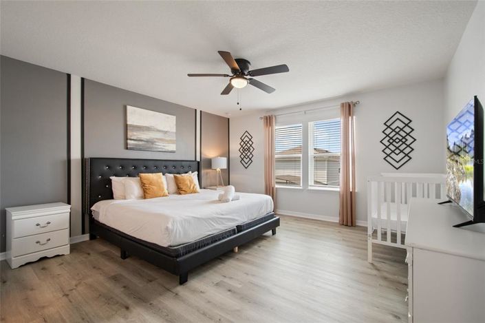 Image No.38-5 Bed House for sale