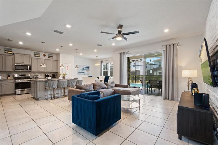 Image No.6-5 Bed House for sale