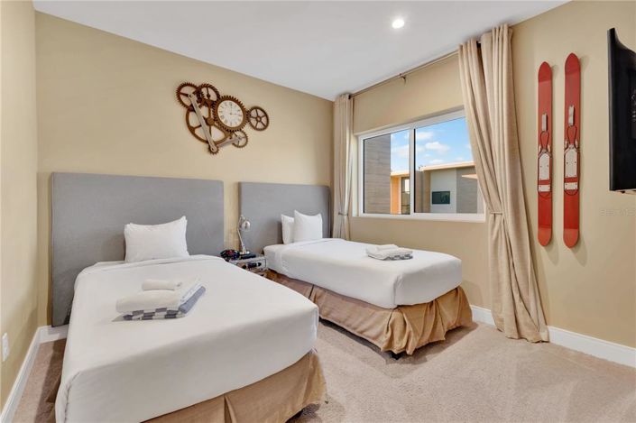 Image No.20-4 Bed Townhouse for sale