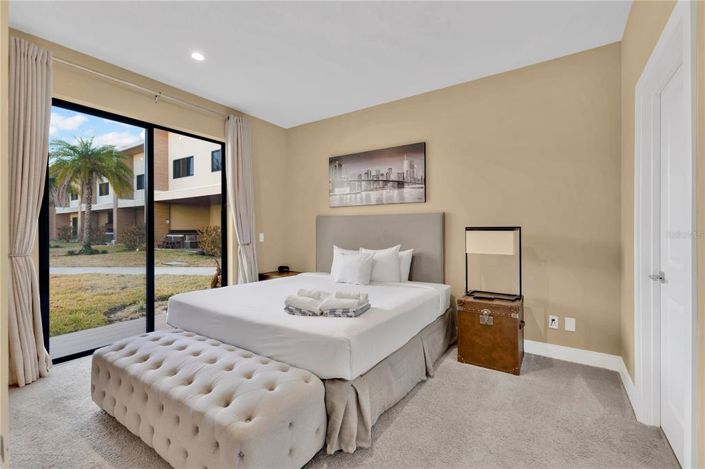 Image No.24-4 Bed Townhouse for sale