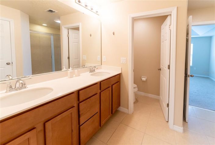 Image No.21-3 Bed Townhouse for sale