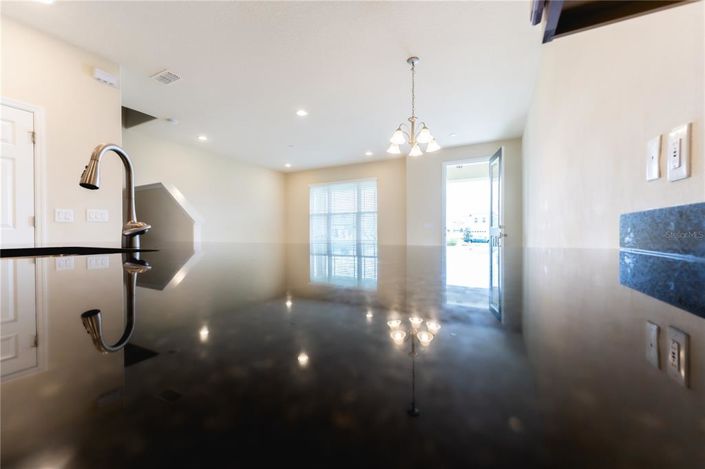 Image No.7-3 Bed Townhouse for sale