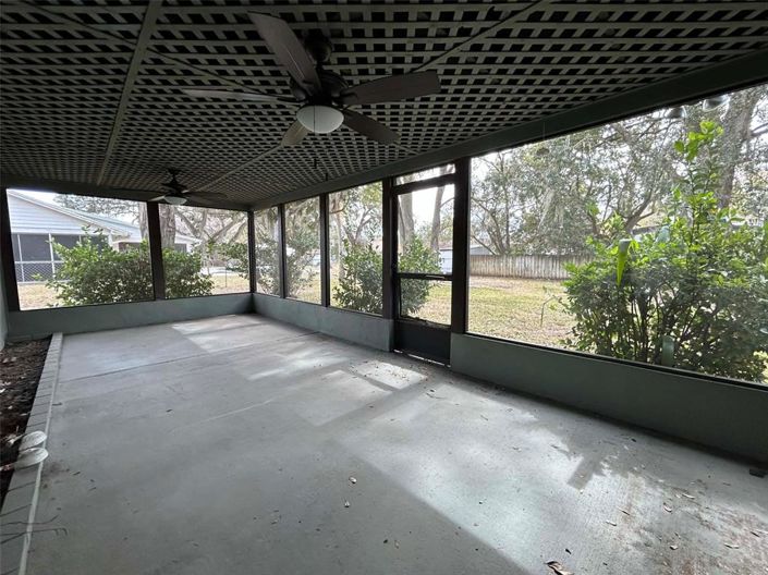 Image No.21-3 Bed House for sale