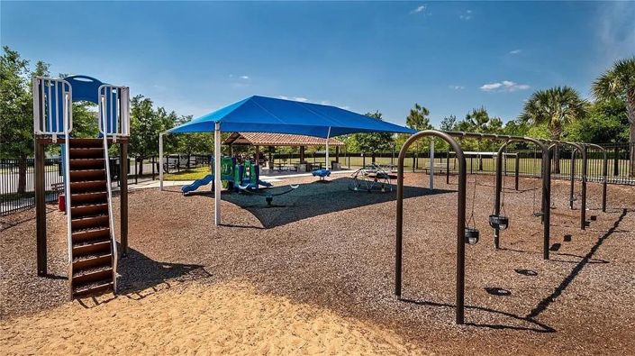 Image No.31-3 Bed Townhouse for sale