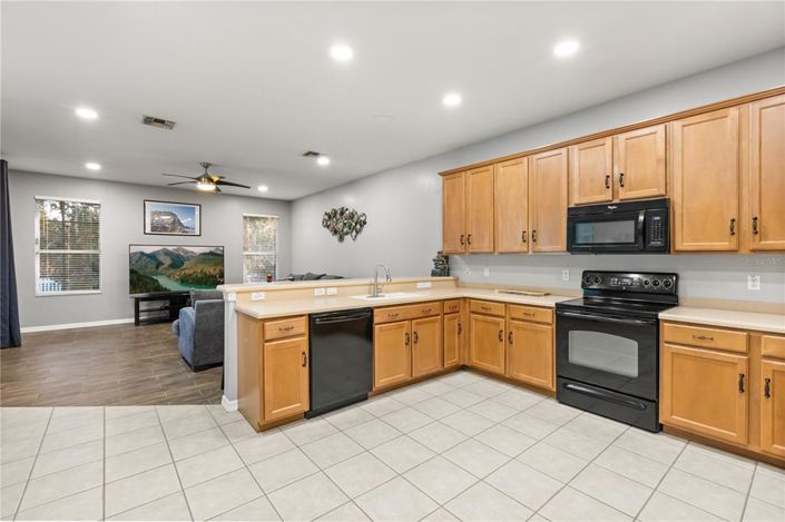 Image No.13-5 Bed House for sale