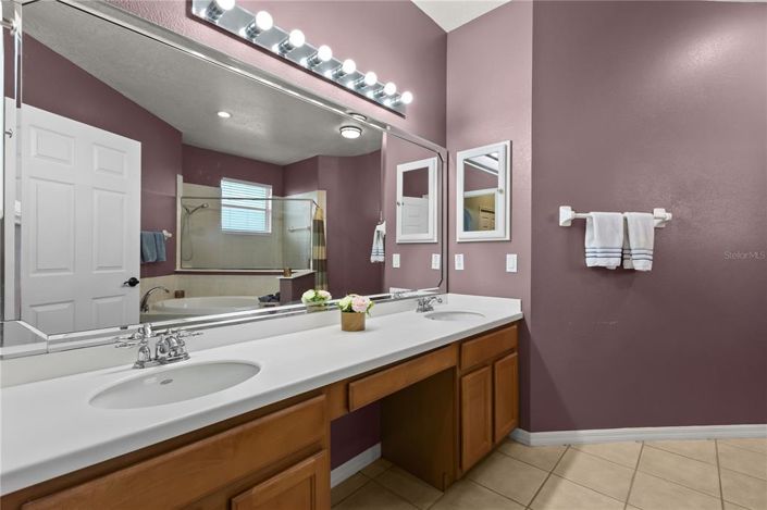 Image No.19-5 Bed House for sale