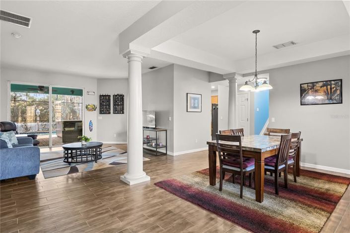 Image No.6-5 Bed House for sale