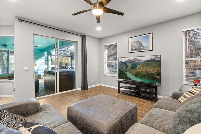 Image No.9-5 Bed House for sale