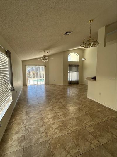 Image No.6-Maison de 4 chambres à vendre à Saint John