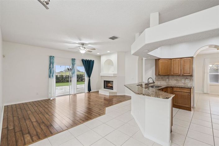 Image No.10-5 Bed House for sale