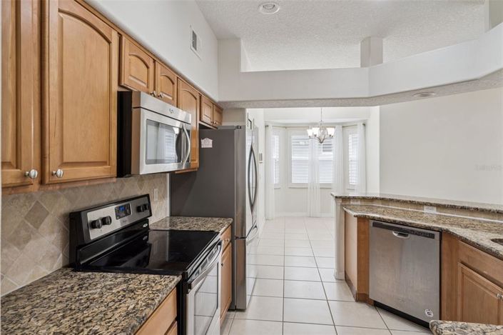 Image No.7-5 Bed House for sale