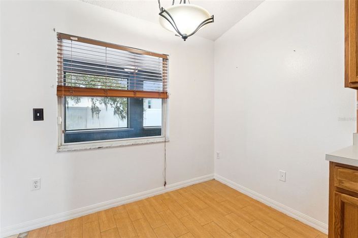 Image No.8-Maison de 4 chambres à vendre à Saint John