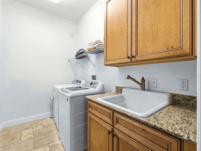 Image No.29-5 Bed House for sale