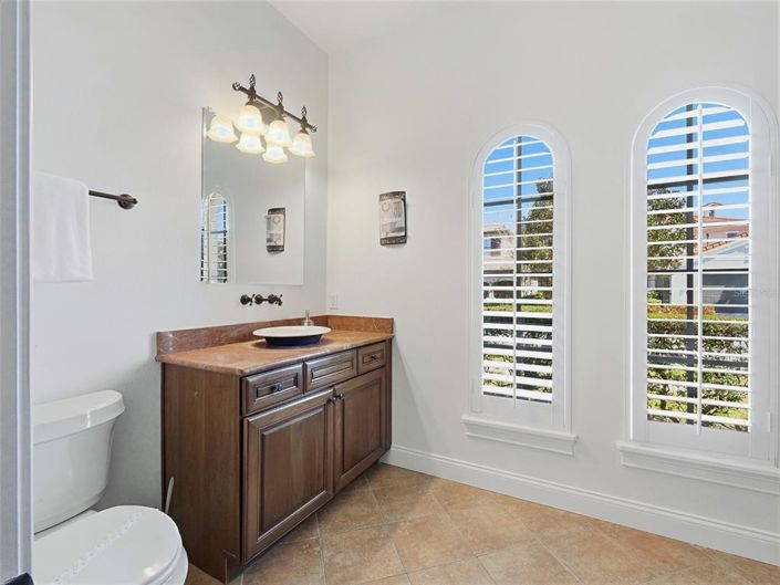 Image No.30-5 Bed House for sale