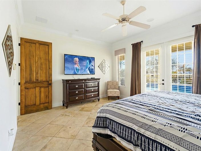 Image No.43-5 Bed House for sale