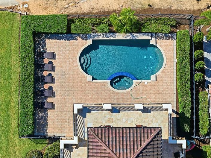 Image No.53-5 Bed House for sale