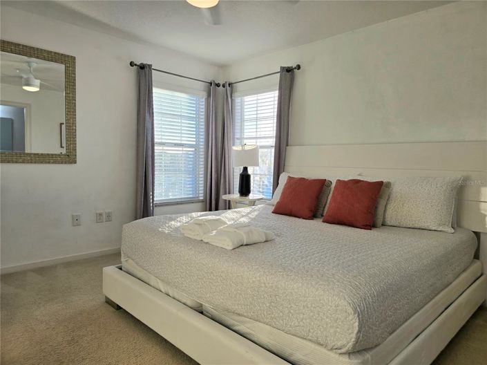 Image No.42-6 Bed House for sale