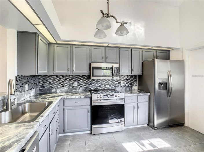 Image No.10-2 Bed House for sale