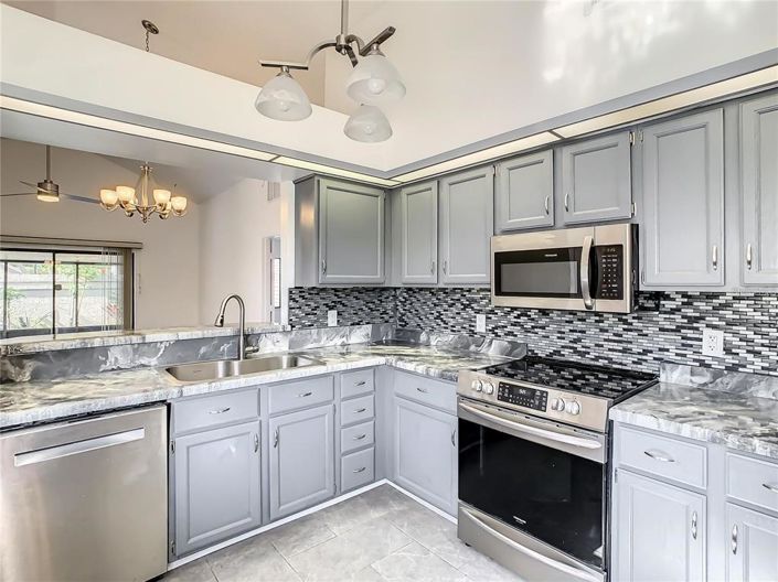 Image No.11-2 Bed House for sale