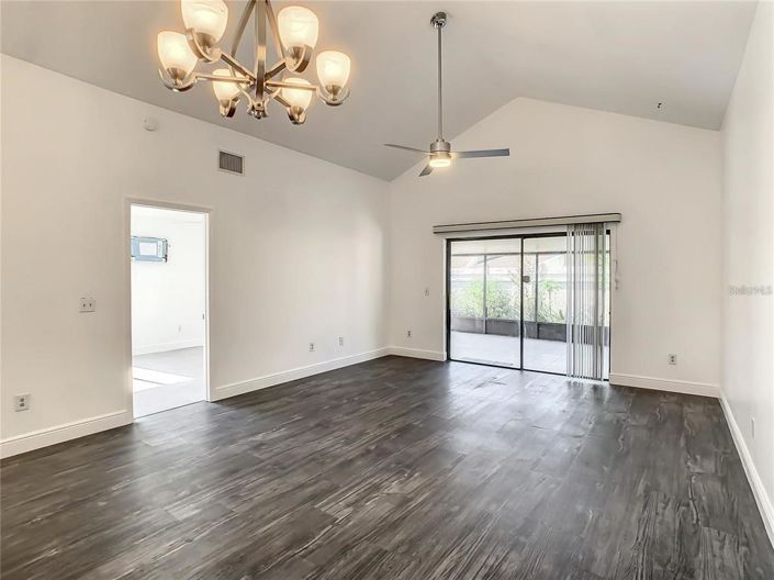 Image No.17-2 Bed House for sale