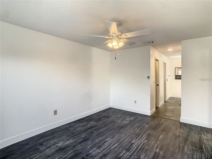 Image No.18-2 Bed House for sale