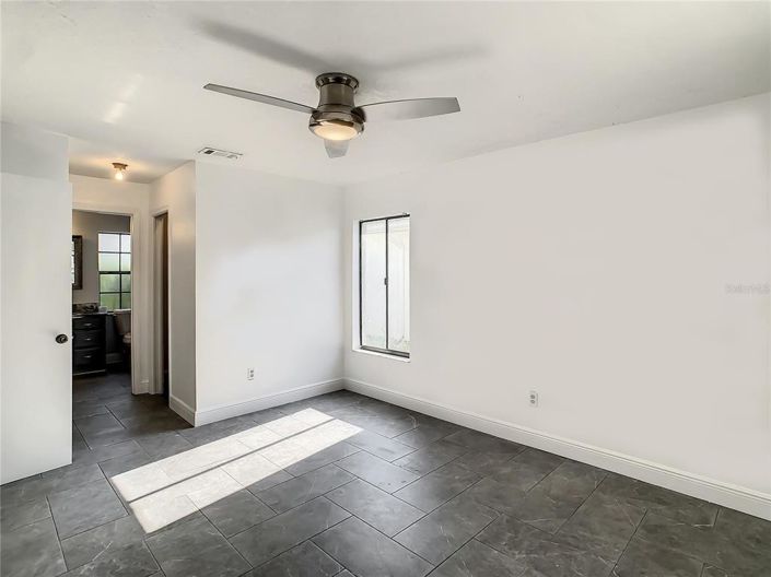 Image No.25-2 Bed House for sale