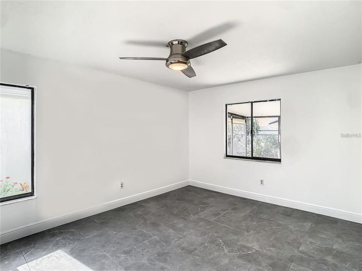 Image No.26-2 Bed House for sale