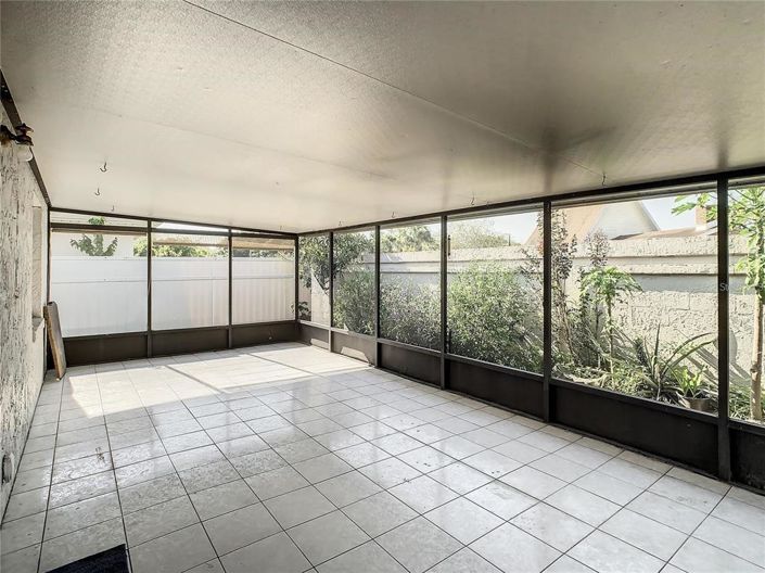 Image No.32-2 Bed House for sale