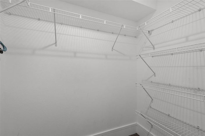 Image No.17-4 Bed House for sale