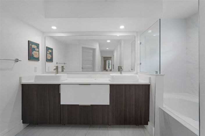 Image No.18-4 Bed House for sale