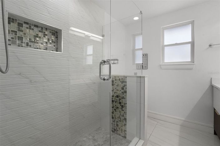 Image No.22-4 Bed House for sale