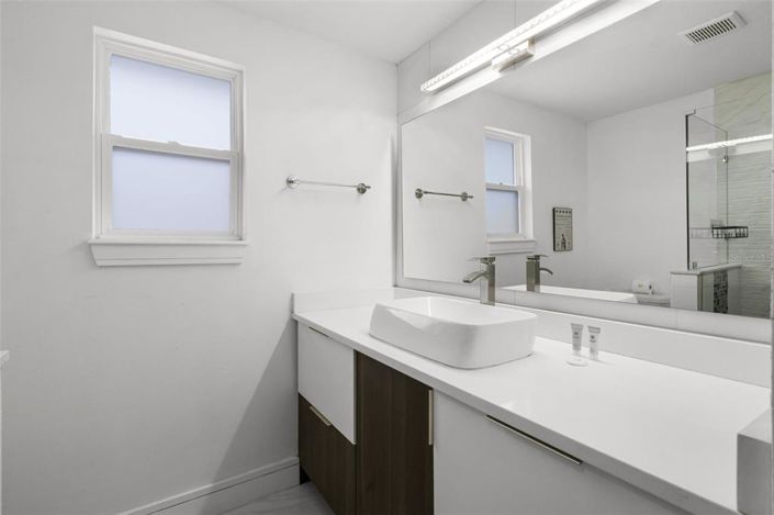 Image No.23-4 Bed House for sale