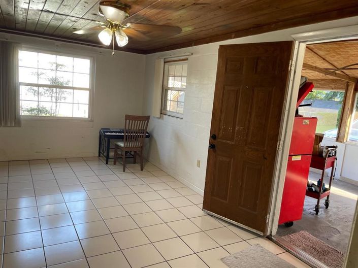 Image No.18-4 Bed House for sale