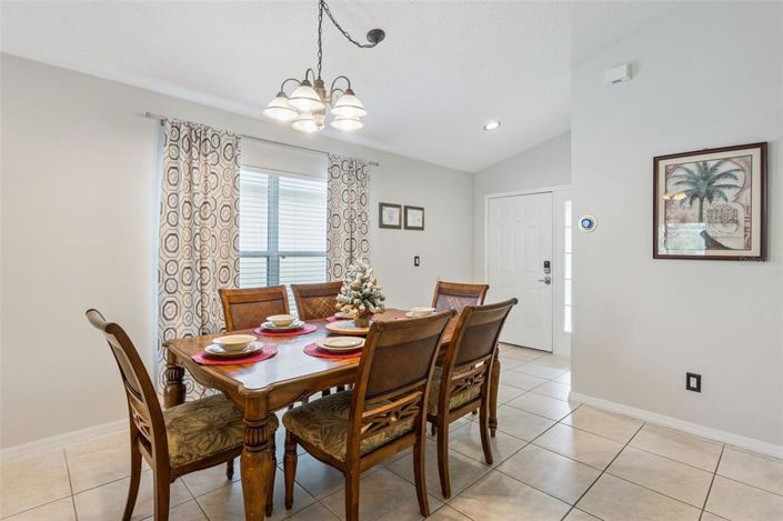 Image No.3-4 Bed House for sale