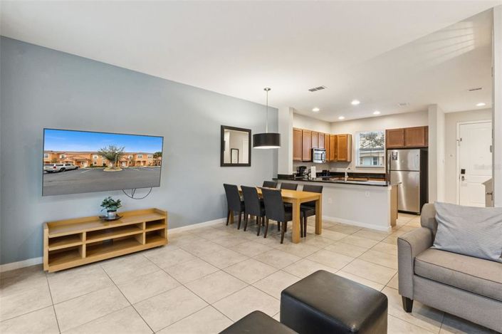 Image No.12-2 Bed Townhouse for sale